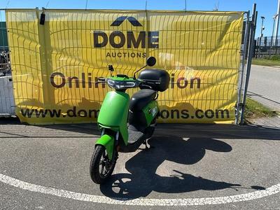 Overzichtsfoto van Super SOCO CUx Elektrische Scooter